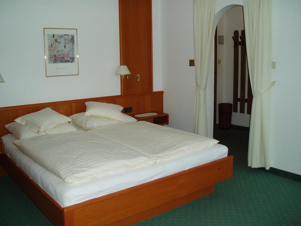 Haus Fichtenstamm Seefeld in Tirol Kamer foto
